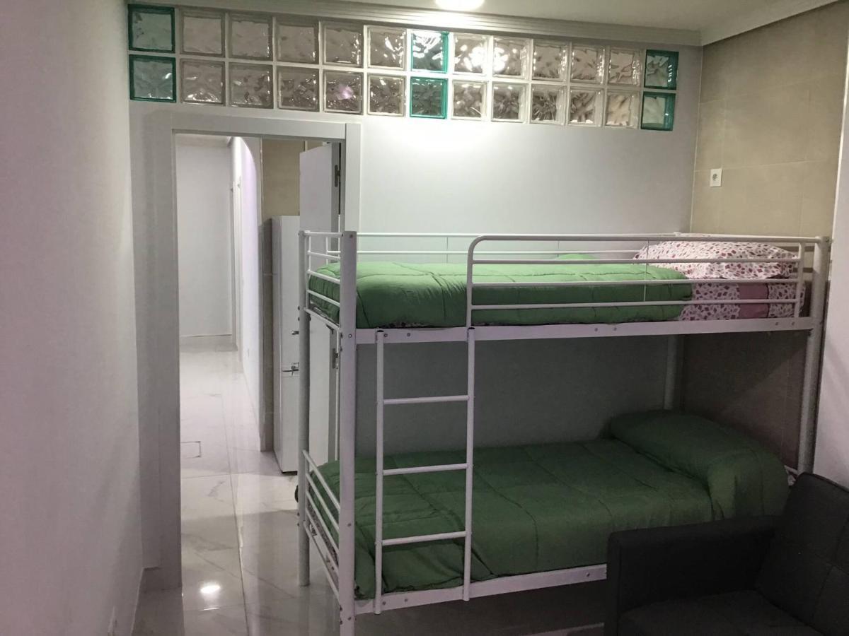Room In Apartment - Habitacion Multiple 04 Carpetana 马德里 外观 照片